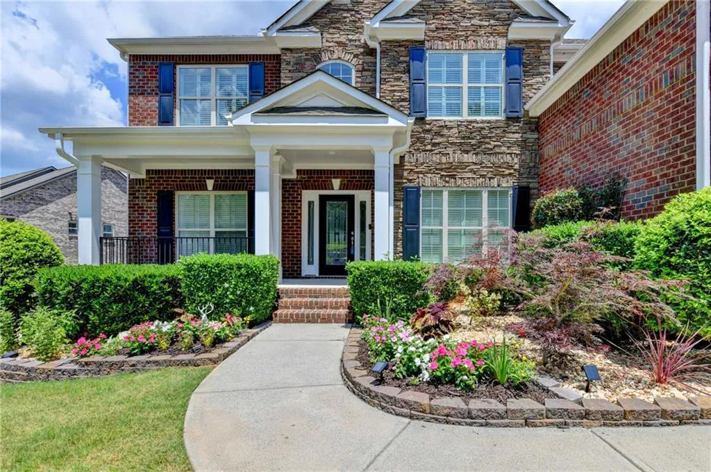 Daylight exterior and landscaped front entry